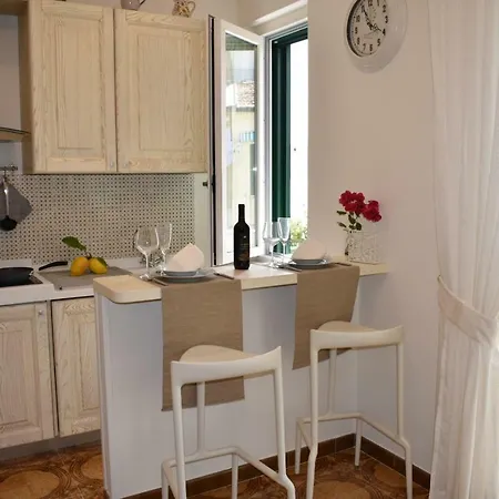 La Casa Di Zeffiro Apartment *